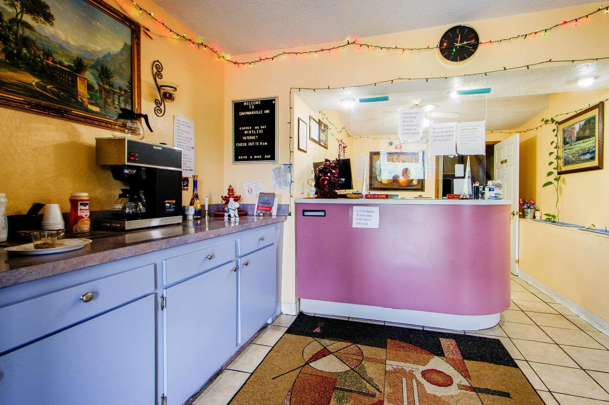 Oyo Hotel Chapmanville Inn, Wv - Hwy 119 Екстериор снимка