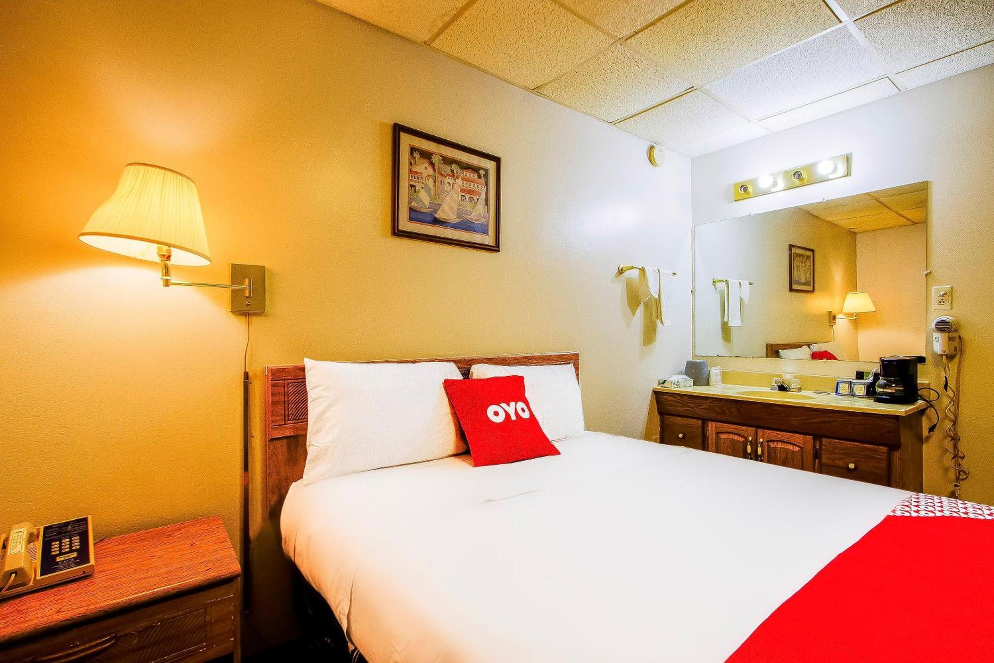 Oyo Hotel Chapmanville Inn, Wv - Hwy 119 Екстериор снимка