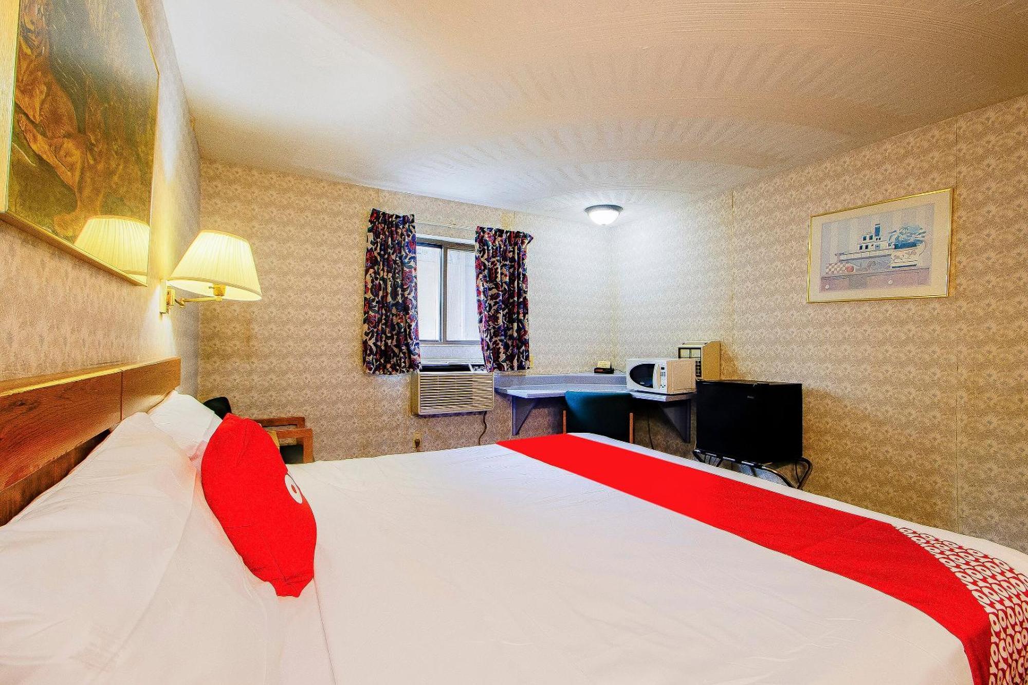Oyo Hotel Chapmanville Inn, Wv - Hwy 119 Екстериор снимка